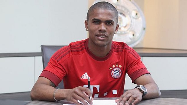 Bayern Munich confirmó fichaje del brasileño Douglas Costa