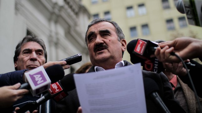 Profesores participarán en mesa tripartita con Gobierno y parlamentarios