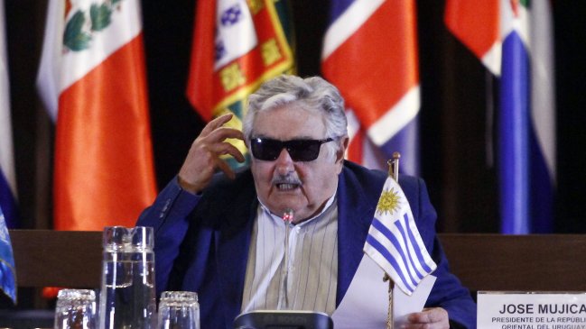 José Mujica cuestionó el origen de las armas utilizadas en los atentados del EI
