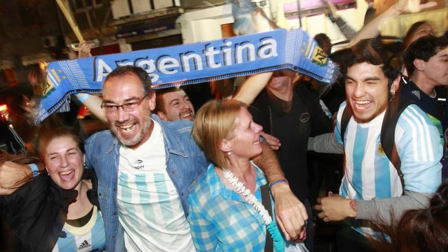 Hinchas argentinos no pudieron ingresar a recinto que transmite final de Copa América