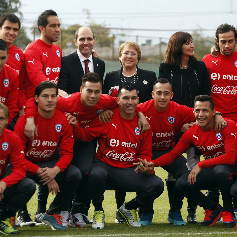 Presidenta Michelle Bachelet recibirá a los campeones de América en La Moneda