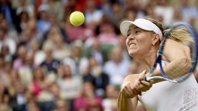 Maria Sharapova debió luchar tres sets para instalarse en semifinales
