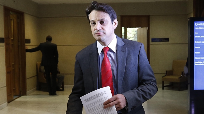 Diputado Rivas ofreció disculpas por aprobar hipotecas de bienes de jubilados