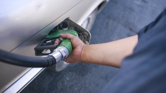 Precio de las bencinas nuevamente sufrirá un alza