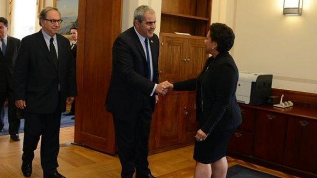 Sabas Chahuán se reunió con la fiscal que investiga la corrupción de la FIFA