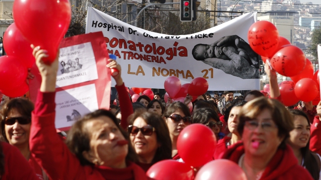 Matronas recurren a la Justicia por dictamen de la Contraloría