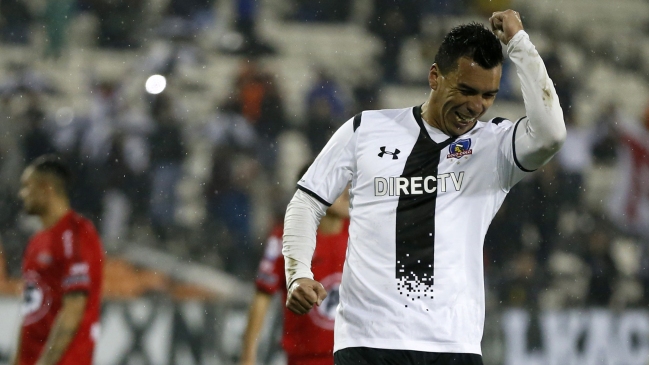 Colo Colo derribó a Ñublense y sumó su primer triunfo en la Copa Chile