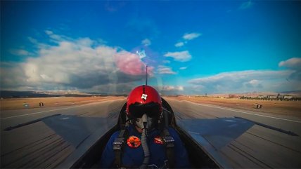 Cuánto se demora un F-16 para ascender a 4 mil metros