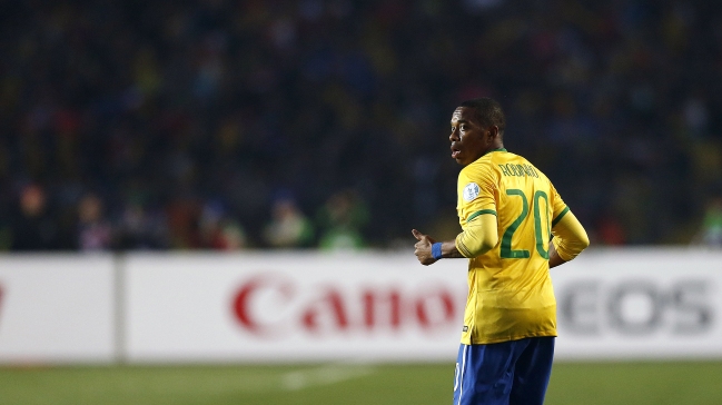 El brasileño Robinho emigró al fútbol chino
