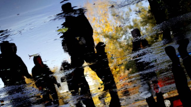 Carabinero resultó herido con ácido tras enfrentamiento con encapuchados