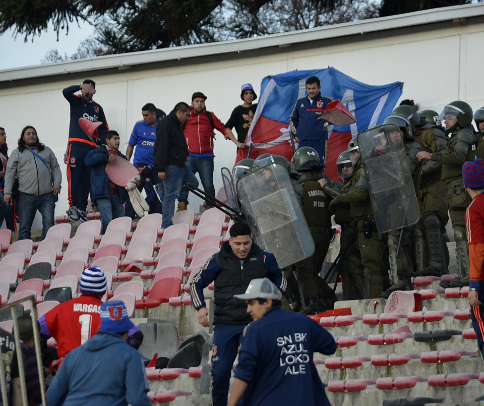¿Qué sanción merecen los responsables de hechos violentos en los estadios?
