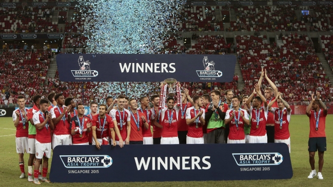 Arsenal venció a Everton y se quedó con el título en el Barclays Asian Trophy
