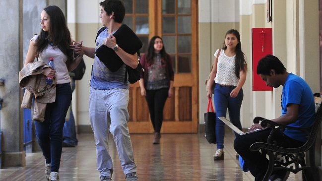 Educación Superior: Mineduc estudia 