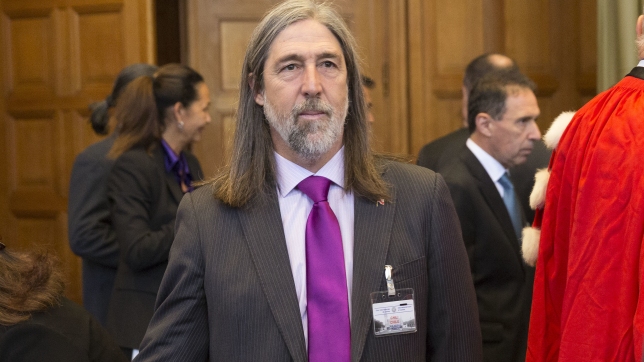 Senador Letelier: A la Sofofa le gusta el desequilibrio laboral porque le conviene