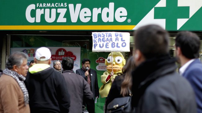 Sernac presentó denuncias contra Farmacias Ahumada, Salcobrand y Cruz Verde
