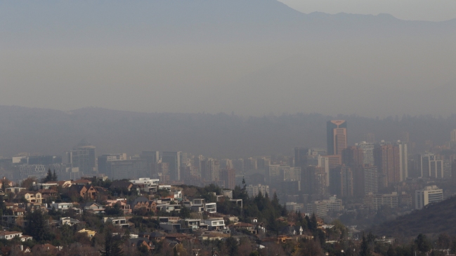 Intendencia Metropolitana decretó preemergencia ambiental para este viernes