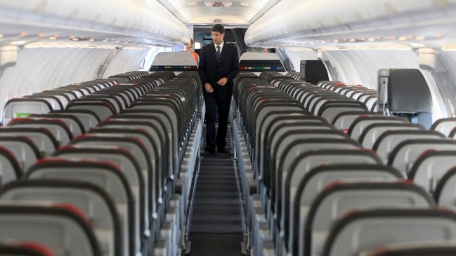 Pasajero intentó incendiar avión chino en pleno vuelo