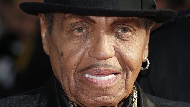 Padre de Michael Jackson fue hospitalizado en Brasil