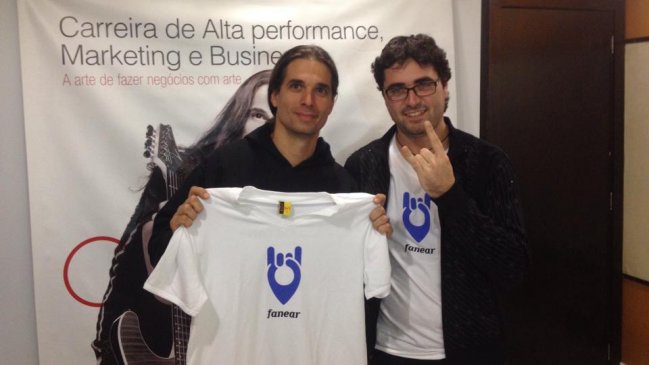 App chilena de conciertos se renueva y cierra acuerdo con guitarrista de Megadeth