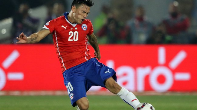 Medio inglés asegura que Leicester se metió en la pelea por Aránguiz