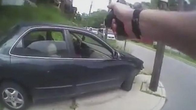 Ex policía que mató a un hombre desarmado en EE.UU. salió de prisión