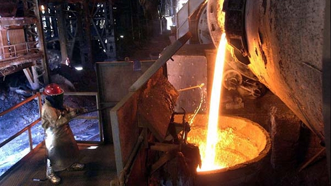 Cobre cerró con leve baja de 0,40 por ciento este viernes