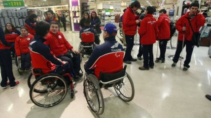  Deportistas paralímpicos participaron en un desayuno de despedida antes de Toronto 2015 