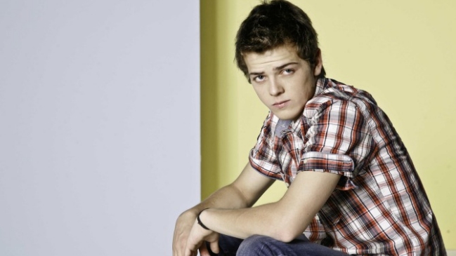 Actor Simón Pesutic sufrió accidente automovilístico en La Serena