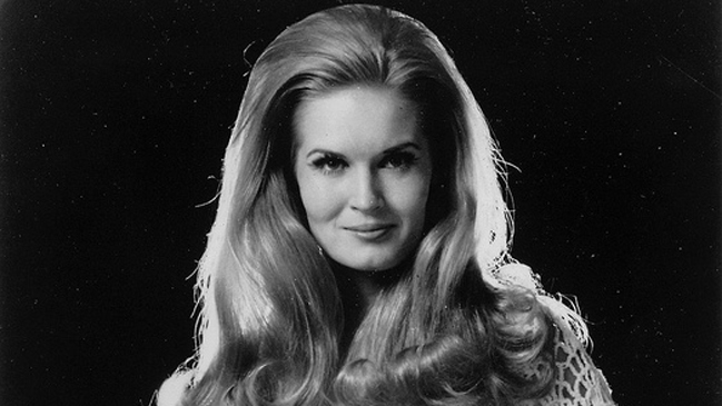 Cantante country Lynn Anderson muere a los 67 años