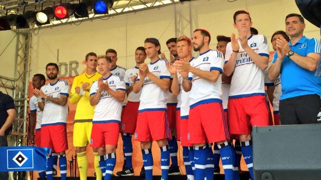 Marcelo Díaz jugó en triunfo de Hamburgo SV ante Hellas Verona en amistoso internacional