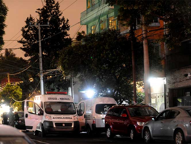 Encuentran cinco cadáveres en un departamento en Ciudad de México