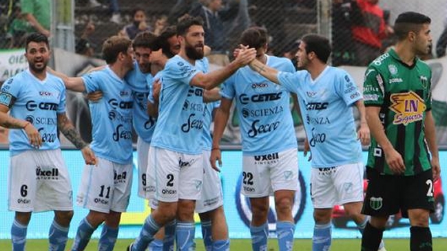 Mauricio Arias participó en caída de Nueva Chicago ante Estudiantes