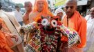 Devotos de Krishna celebraron el Ratha Yatra en India