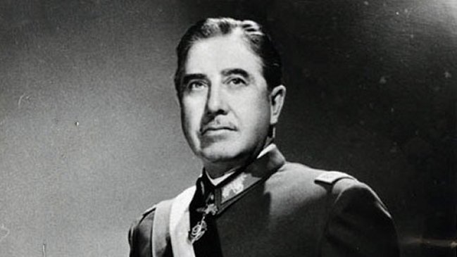Solo uno de cada seis chilenos tiene una buena opinión de Augusto Pinochet