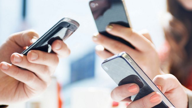 Se inicia proceso de despliegue de banda 700 MHz en Chile