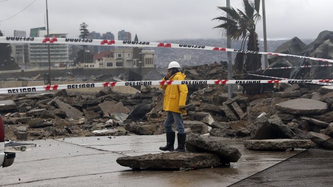 Onemi: Se registran cuatro muertos, 1.100 damnificados y 100.000 clientes sin luz
