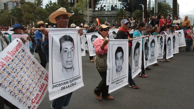 México: Padres de estudiantes desaparecidos anunciaron huelga de hambre