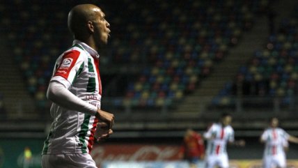 Marcos Riquelme abrió la cuenta para Palestino tras error de portero
