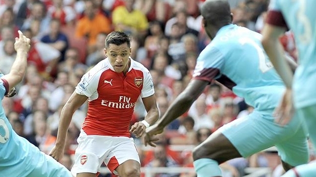 Arsenal FC y Alexis Sánchez sufrieron una dura caída en su debut de la Liga Premier