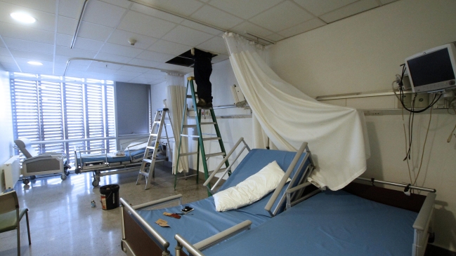 Comisión de la Cámara citó a ministro Undurraga por problemas en Hospital de La Florida