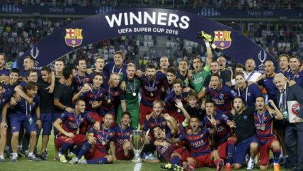   FC Barcelona levantó el trofeo de la Supercopa de Europa 
