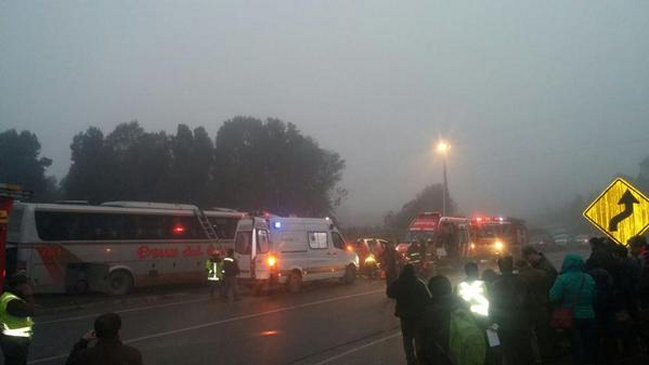 Un fallecido y 28 lesionados tras accidente en Chonchi