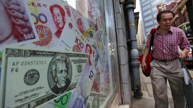 Nueva caída del yuan dispara los temores de una devaluación profunda