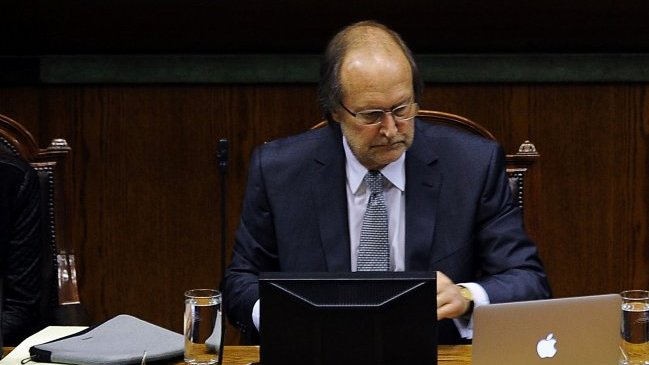 Davor Harasic: No podemos seguir parchando la Constitución