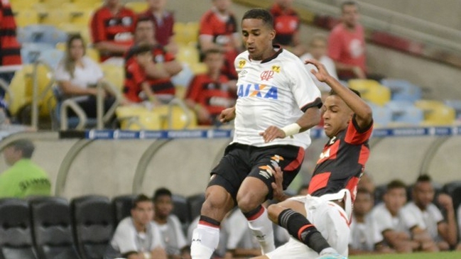 Christian Vilches actuó en caída de Atletico Paranaense ante Flamengo por el Brasileirao