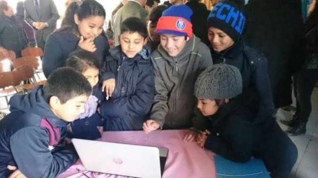 La telefonía e Internet ya son una realidad para los vecinos de la localidad de La Mora