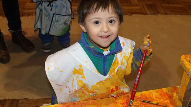 Arte Down se toma el espacio Arte Vivo con coloridas obras