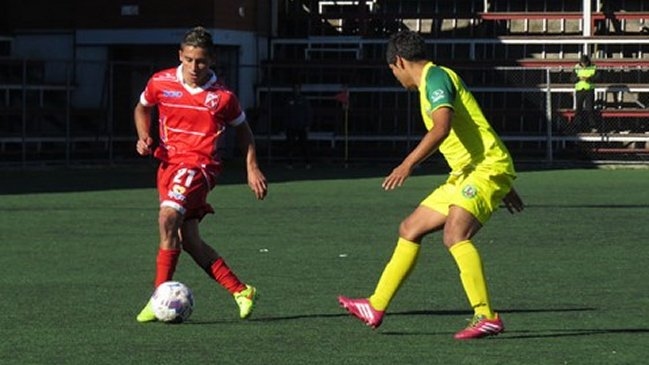 Deportes Valdivia abrió con una victoria el torneo de Segunda División