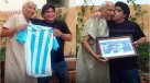 Maradona se reencontró con el árbitro que no vio \