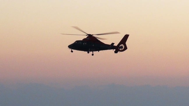 Armada realizó evacuación aérea de paciente filipino desde buque en alta mar